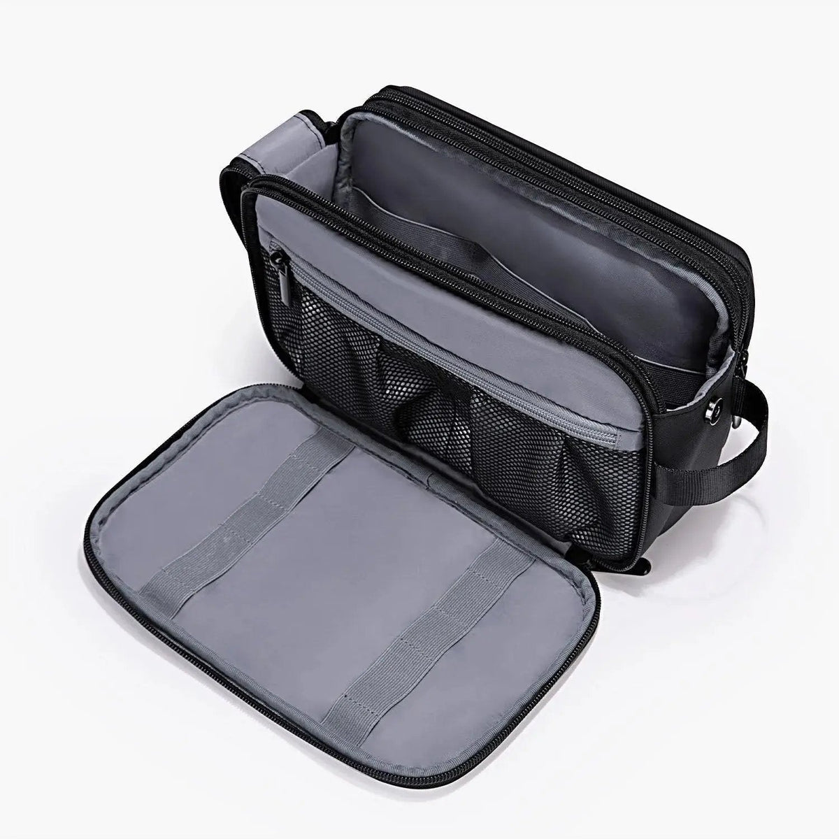 (FREE GIFT) On-road Toiletry Bag