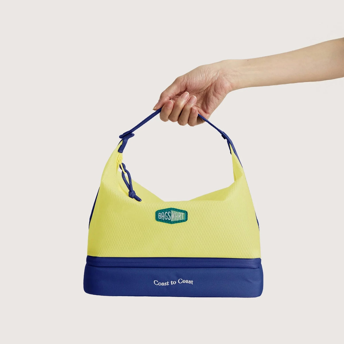 (FREE GIFT)Coast Toiletry Bag