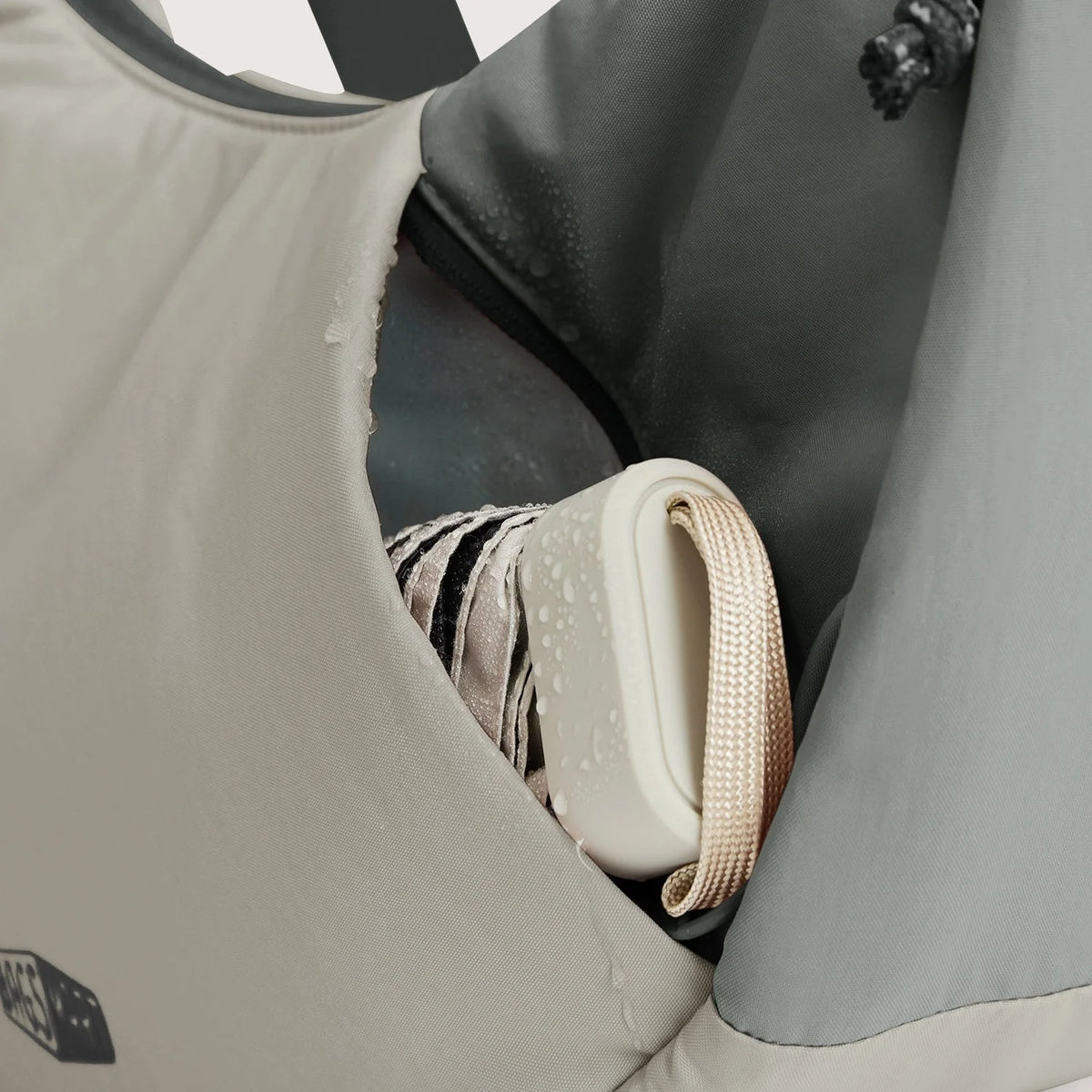 (FREE GIFT) Crush Hobo Bag